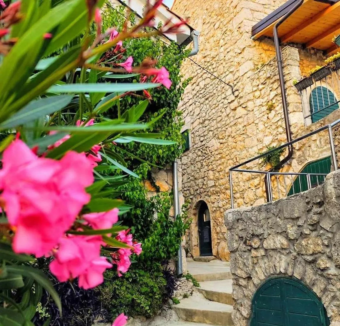 Studio Lokvica Omisalj 0*,  Croatia